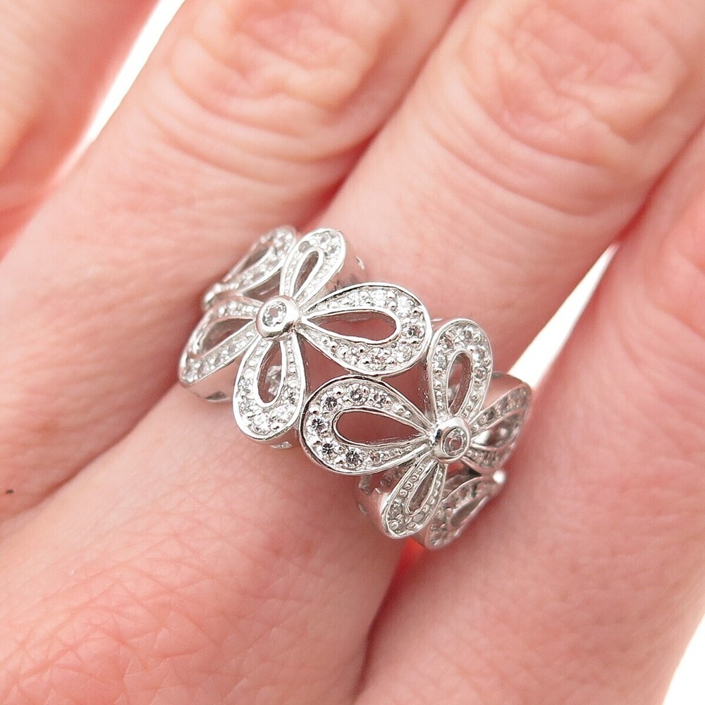 925 Sterling Silver Round-Cut C Z Floral Ring Size 7.25